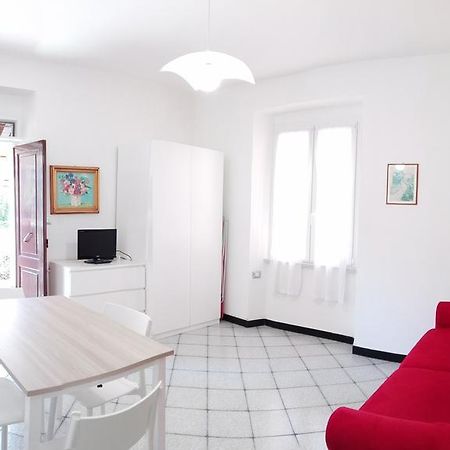 Ferrando Apartment Леванто Екстериор снимка